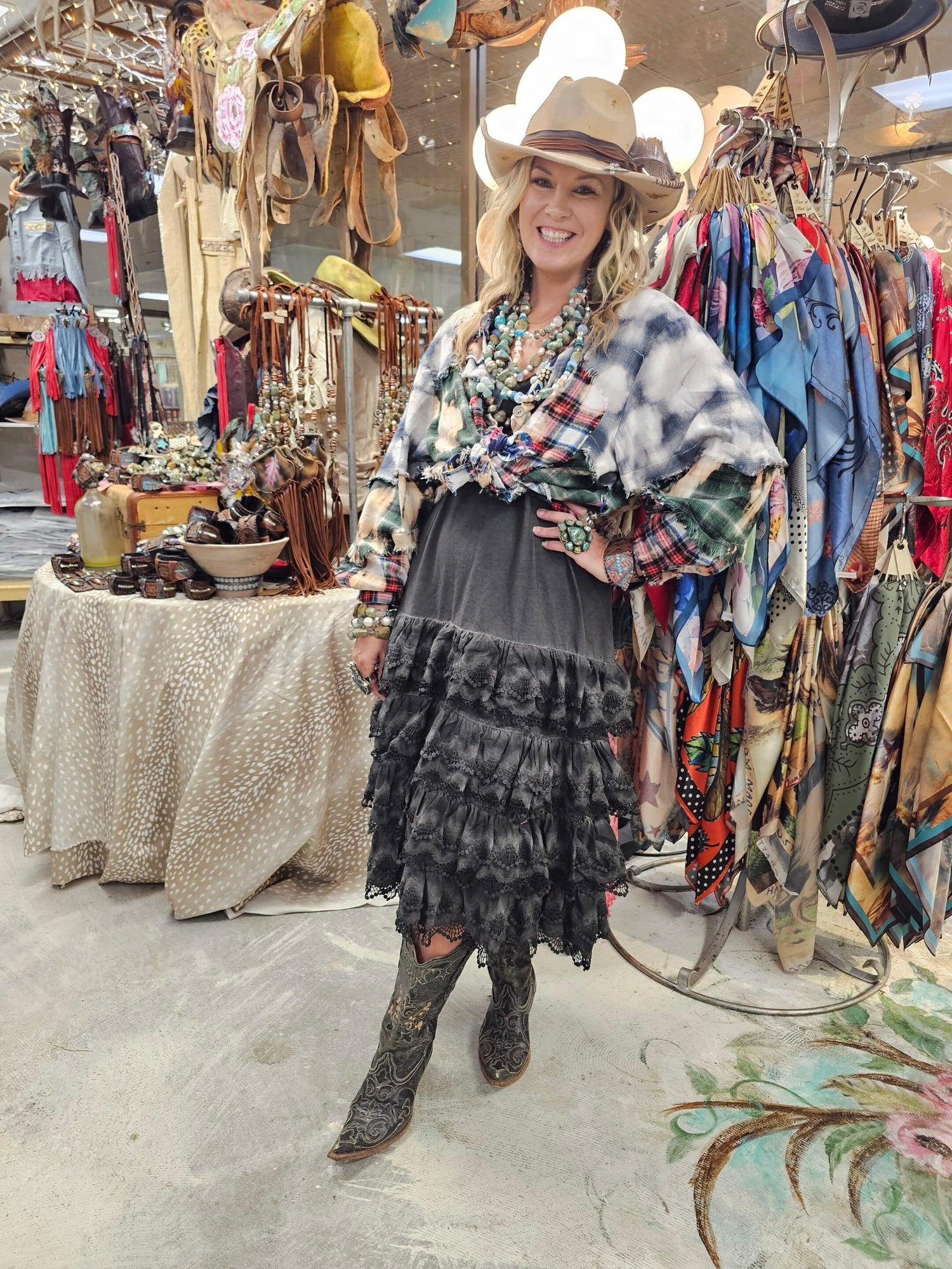 Vintage Black Slip Dress by A Rare Bird. This Dress is Roomy and has adjustable straps. Pairs well under everything r wear it solo to be the star of the show.
BRAND: A RARE BIRD