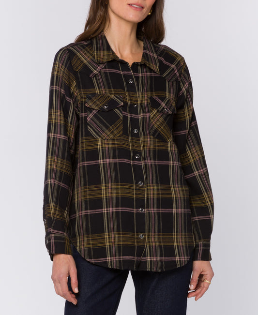 Plaid Top with pearl Snap Buttons and funstional Pockets made by Velvet Heart. perfect for fall and everyday wear. Lightweight and comfortable.