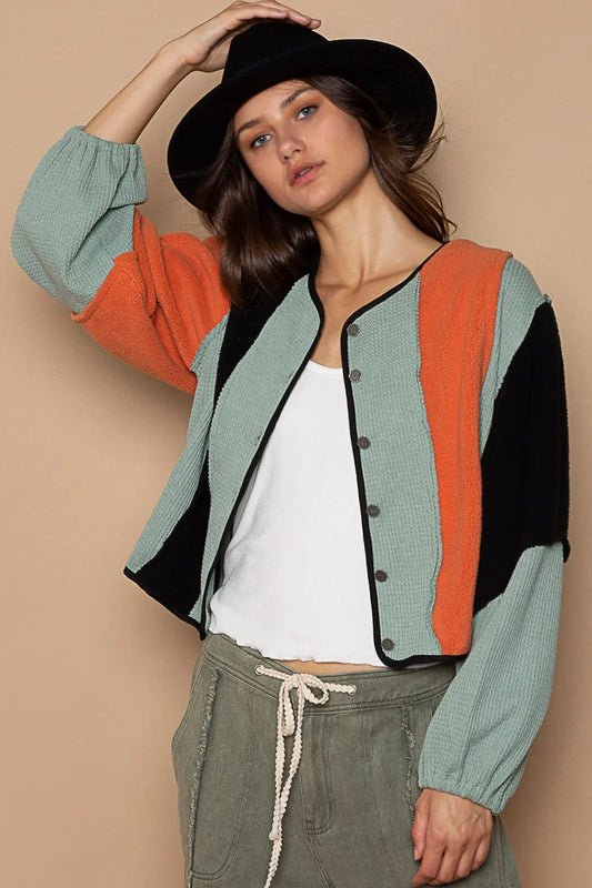 Buttery Soft Fleece Lightweight Jacket with a relaxed oversized fit. Snap buttons for closure and elasatic at the sleeves for a more tailored look.
Brand: POL