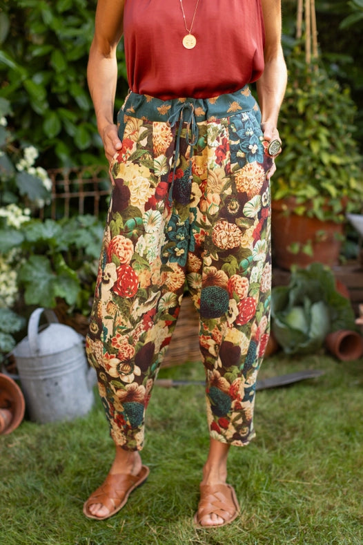 Stay Gold Linen Cropped Artist Pants with Bees, Floral & Rabbit