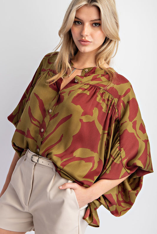 Oversized Fit. Dolman Sleeve. Elastic at sleeves. Roomy, Oversized, Flowy Fit.
Brand: Easel