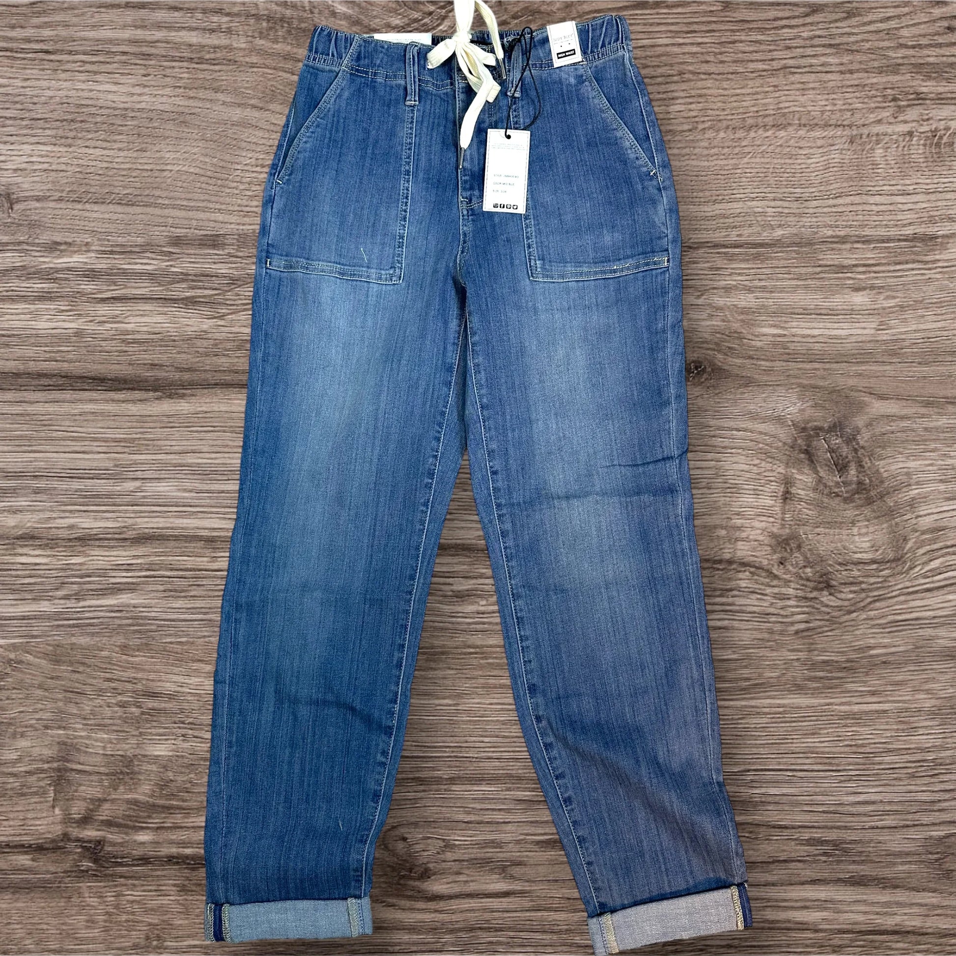 Judy Blue Chillax Jeans in medium wash with relaxed straight-leg fit

