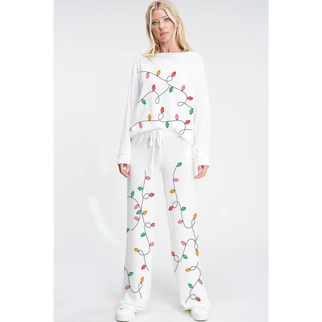 Perfect Comfortable Chritmas Set this Holiday Season to bring just the right amount of festive to this time of year. Buttery soft and a relaxed fit

BRAND: Phil Love